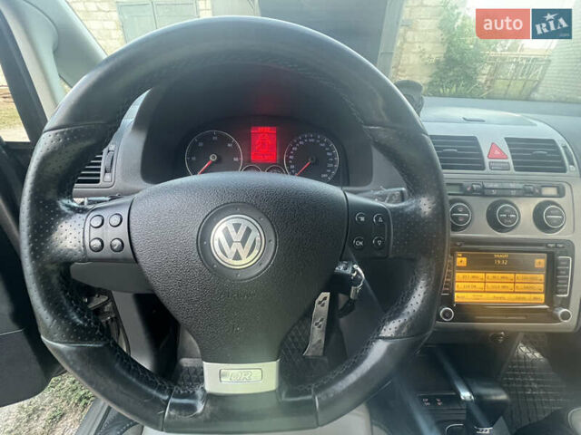 Серый Фольксваген Туран, объемом двигателя 1.97 л и пробегом 296 тыс. км за 10500 $, фото 25 на Automoto.ua
