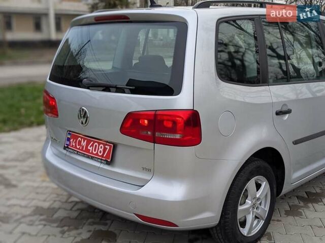 Серый Фольксваген Туран, объемом двигателя 1.4 л и пробегом 274 тыс. км за 7500 $, фото 5 на Automoto.ua