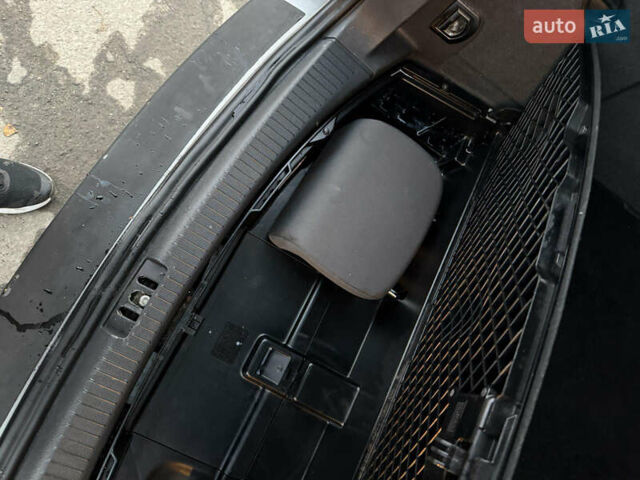 Серый Фольксваген Туран, объемом двигателя 1.4 л и пробегом 286 тыс. км за 8500 $, фото 19 на Automoto.ua