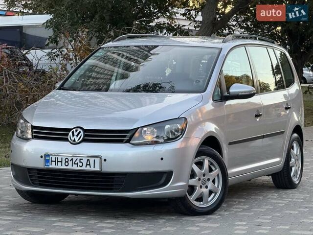 Серый Фольксваген Туран, объемом двигателя 1.4 л и пробегом 167 тыс. км за 9999 $, фото 17 на Automoto.ua