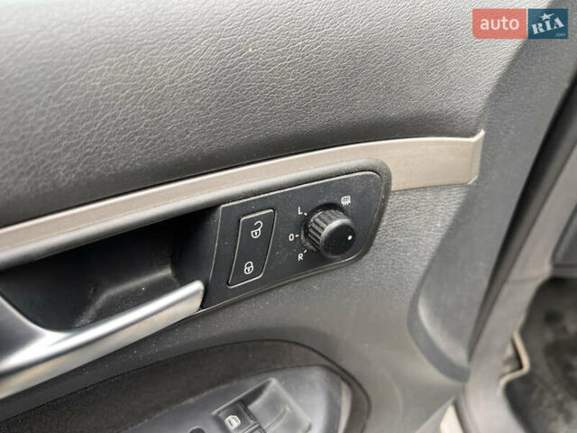 Сірий Фольксваген Туран, об'ємом двигуна 1.4 л та пробігом 135 тис. км за 6900 $, фото 18 на Automoto.ua