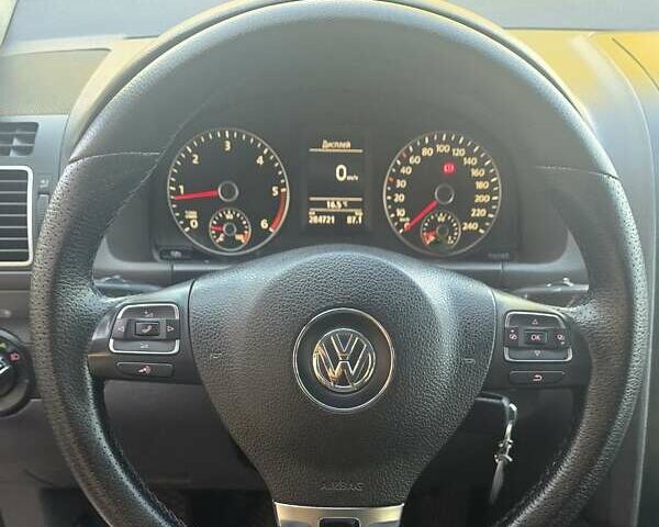 Серый Фольксваген Туран, объемом двигателя 1.6 л и пробегом 284 тыс. км за 9600 $, фото 26 на Automoto.ua