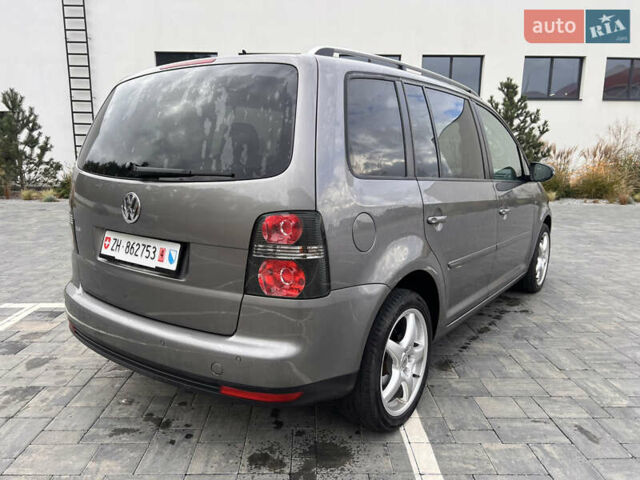Сірий Фольксваген Туран, об'ємом двигуна 1.4 л та пробігом 135 тис. км за 6900 $, фото 5 на Automoto.ua