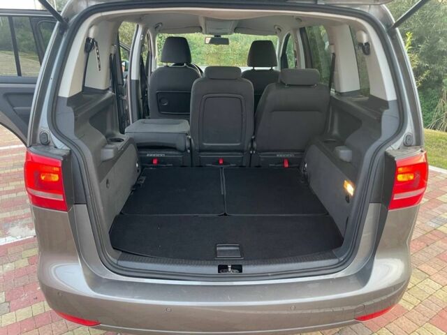 Сірий Фольксваген Туран, об'ємом двигуна 1.6 л та пробігом 230 тис. км за 11500 $, фото 7 на Automoto.ua