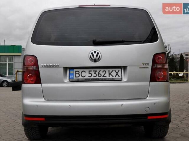 Сірий Фольксваген Туран, об'ємом двигуна 1.9 л та пробігом 172 тис. км за 6999 $, фото 10 на Automoto.ua