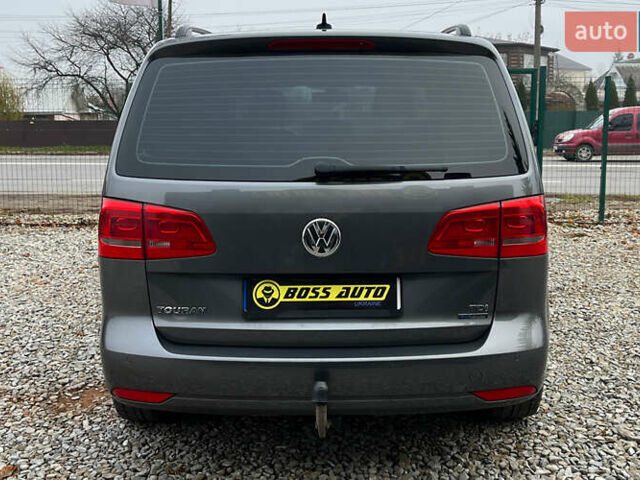 Серый Фольксваген Туран, объемом двигателя 1.6 л и пробегом 244 тыс. км за 9999 $, фото 5 на Automoto.ua