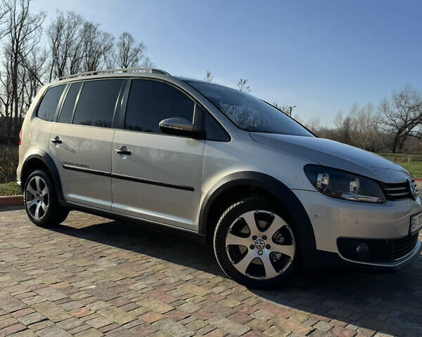 Сірий Фольксваген Туран, об'ємом двигуна 2 л та пробігом 346 тис. км за 12800 $, фото 5 на Automoto.ua