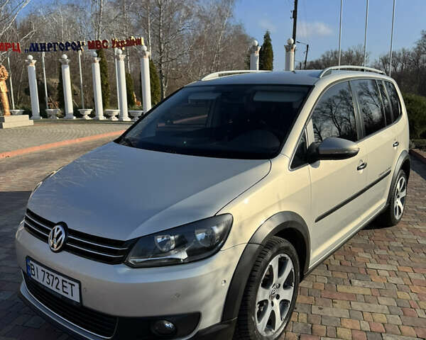 Сірий Фольксваген Туран, об'ємом двигуна 2 л та пробігом 346 тис. км за 12800 $, фото 7 на Automoto.ua