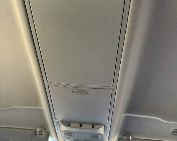 Сірий Фольксваген Туран, об'ємом двигуна 2 л та пробігом 346 тис. км за 12800 $, фото 59 на Automoto.ua