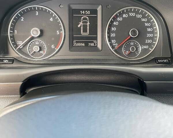 Серый Фольксваген Туран, объемом двигателя 1.6 л и пробегом 250 тыс. км за 10750 $, фото 26 на Automoto.ua