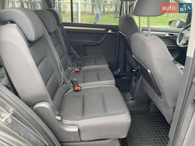 Серый Фольксваген Туран, объемом двигателя 1.39 л и пробегом 174 тыс. км за 10200 $, фото 30 на Automoto.ua