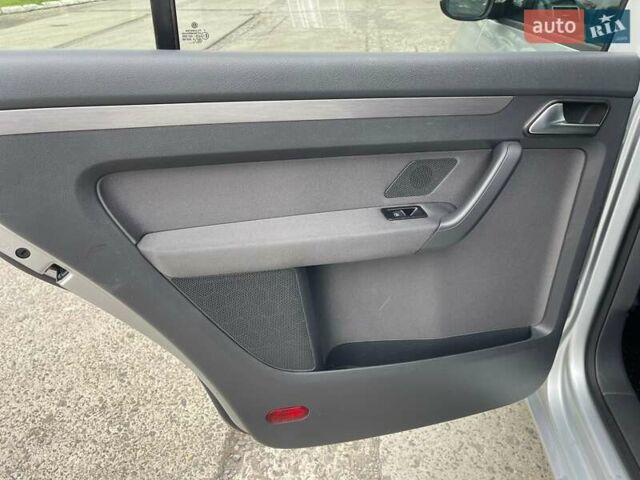 Серый Фольксваген Туран, объемом двигателя 1.39 л и пробегом 239 тыс. км за 7999 $, фото 24 на Automoto.ua