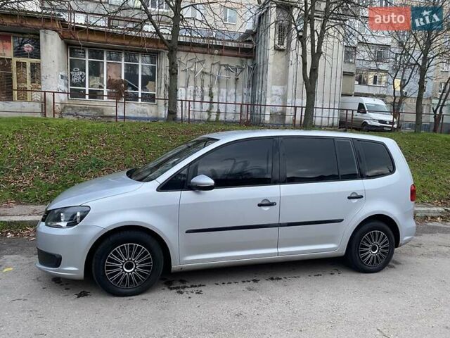 Сірий Фольксваген Туран, об'ємом двигуна 1.6 л та пробігом 237 тис. км за 11500 $, фото 5 на Automoto.ua