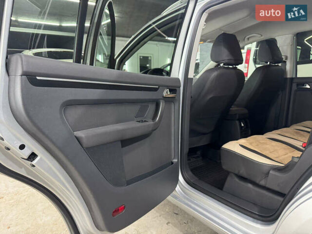 Серый Фольксваген Туран, объемом двигателя 1.4 л и пробегом 308 тыс. км за 6150 $, фото 11 на Automoto.ua