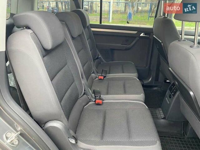 Серый Фольксваген Туран, объемом двигателя 1.39 л и пробегом 174 тыс. км за 10200 $, фото 29 на Automoto.ua