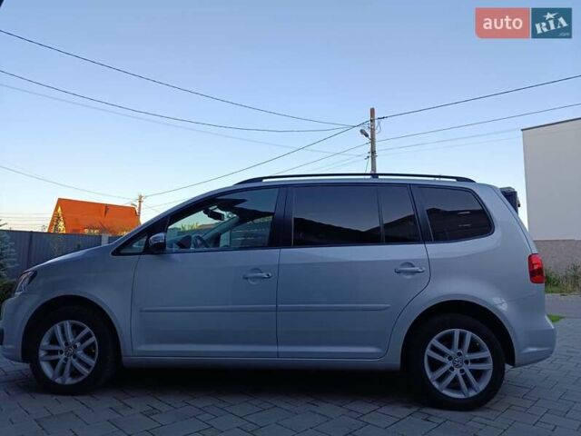 Серый Фольксваген Туран, объемом двигателя 1.6 л и пробегом 215 тыс. км за 10900 $, фото 4 на Automoto.ua