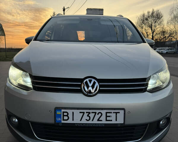 Сірий Фольксваген Туран, об'ємом двигуна 2 л та пробігом 346 тис. км за 12800 $, фото 11 на Automoto.ua