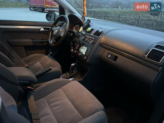 Серый Фольксваген Туран, объемом двигателя 1.6 л и пробегом 290 тыс. км за 9200 $, фото 11 на Automoto.ua