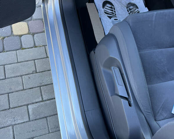 Серый Фольксваген Туран, объемом двигателя 2 л и пробегом 252 тыс. км за 11750 $, фото 57 на Automoto.ua