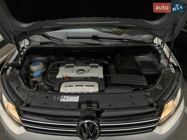 Сірий Фольксваген Туран, об'ємом двигуна 1.39 л та пробігом 227 тис. км за 10500 $, фото 4 на Automoto.ua