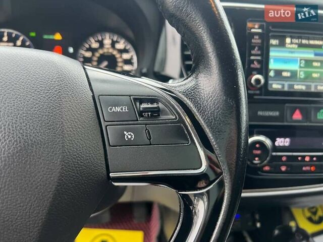 Серый Фольксваген Туран, объемом двигателя 1.39 л и пробегом 224 тыс. км за 7500 $, фото 10 на Automoto.ua