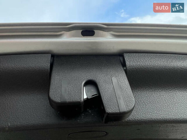 Сірий Фольксваген Туран, об'ємом двигуна 1.4 л та пробігом 223 тис. км за 7750 $, фото 22 на Automoto.ua