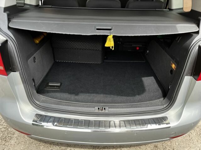 Серый Фольксваген Туран, объемом двигателя 1.6 л и пробегом 246 тыс. км за 9500 $, фото 13 на Automoto.ua