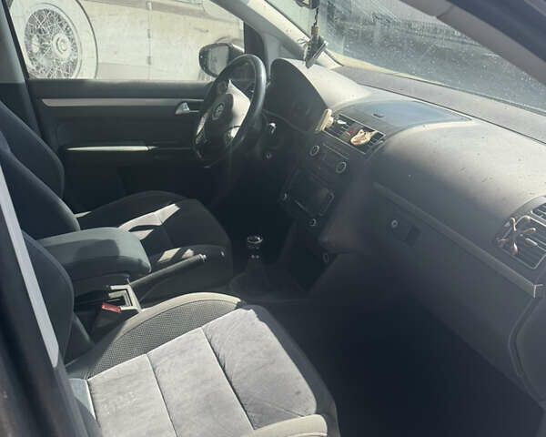 Сірий Фольксваген Туран, об'ємом двигуна 1.97 л та пробігом 209 тис. км за 12200 $, фото 15 на Automoto.ua