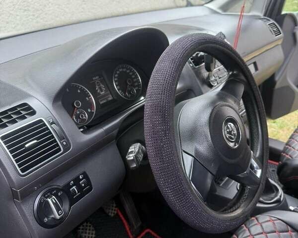 Сірий Фольксваген Туран, об'ємом двигуна 1.6 л та пробігом 284 тис. км за 10000 $, фото 10 на Automoto.ua