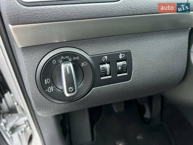 Серый Фольксваген Туран, объемом двигателя 1.4 л и пробегом 223 тыс. км за 7850 $, фото 57 на Automoto.ua