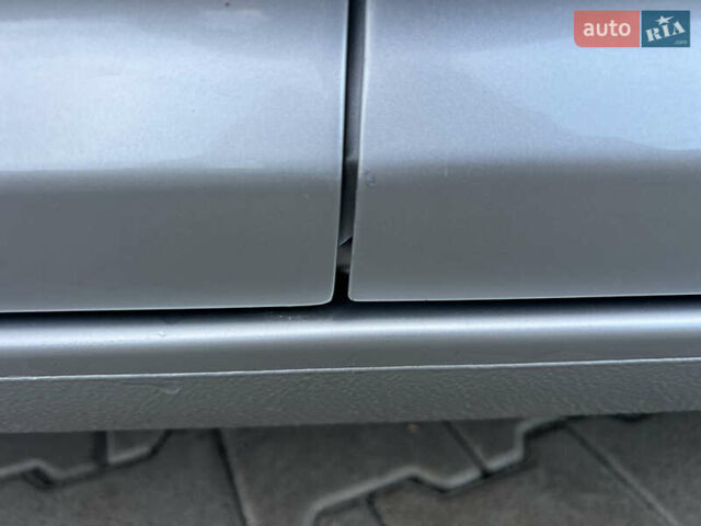 Серый Фольксваген Туран, объемом двигателя 1.4 л и пробегом 223 тыс. км за 7850 $, фото 129 на Automoto.ua