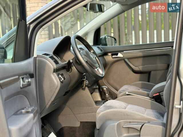 Сірий Фольксваген Туран, об'ємом двигуна 1.4 л та пробігом 217 тис. км за 9750 $, фото 32 на Automoto.ua