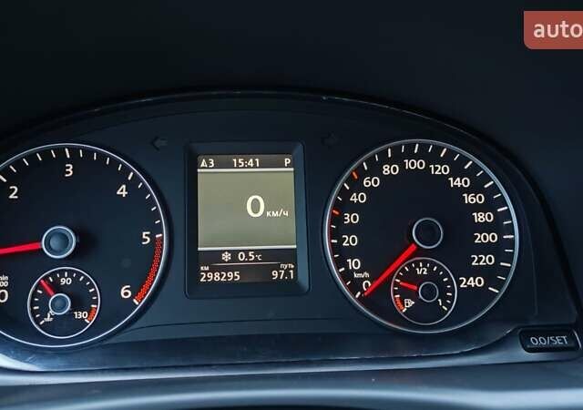 Серый Фольксваген Туран, объемом двигателя 1.6 л и пробегом 302 тыс. км за 10550 $, фото 20 на Automoto.ua