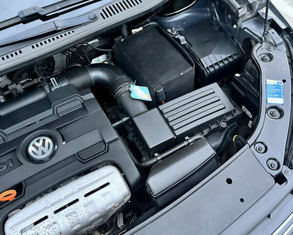 Сірий Фольксваген Туран, об'ємом двигуна 1.4 л та пробігом 199 тис. км за 9900 $, фото 53 на Automoto.ua