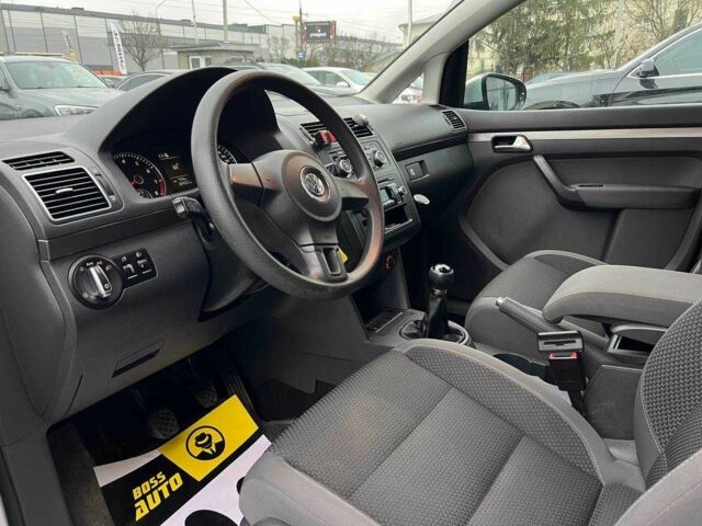 Серый Фольксваген Туран, объемом двигателя 1.4 л и пробегом 224 тыс. км за 7500 $, фото 8 на Automoto.ua