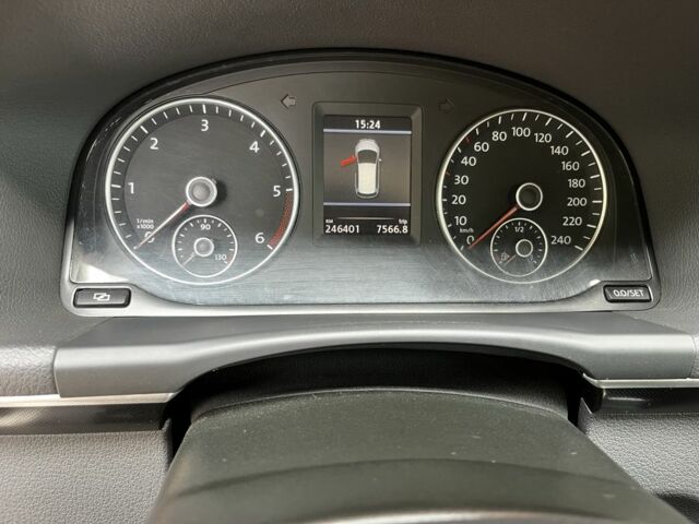 Серый Фольксваген Туран, объемом двигателя 1.6 л и пробегом 246 тыс. км за 9500 $, фото 11 на Automoto.ua