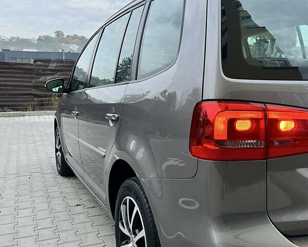 Сірий Фольксваген Туран, об'ємом двигуна 1.4 л та пробігом 199 тис. км за 9900 $, фото 11 на Automoto.ua