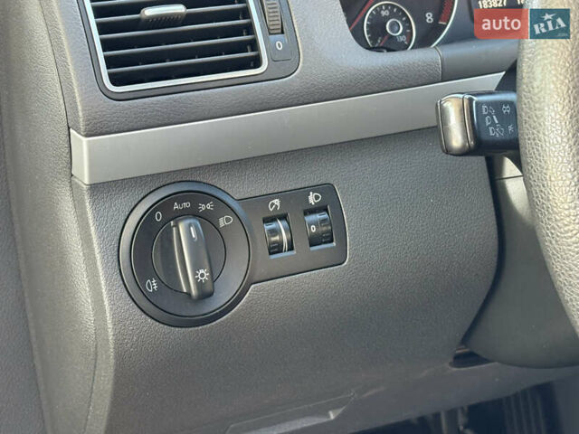 Серый Фольксваген Туран, объемом двигателя 1.39 л и пробегом 183 тыс. км за 8999 $, фото 53 на Automoto.ua