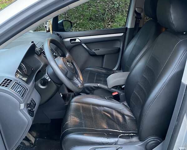 Сірий Фольксваген Туран, об'ємом двигуна 1.6 л та пробігом 237 тис. км за 11500 $, фото 7 на Automoto.ua