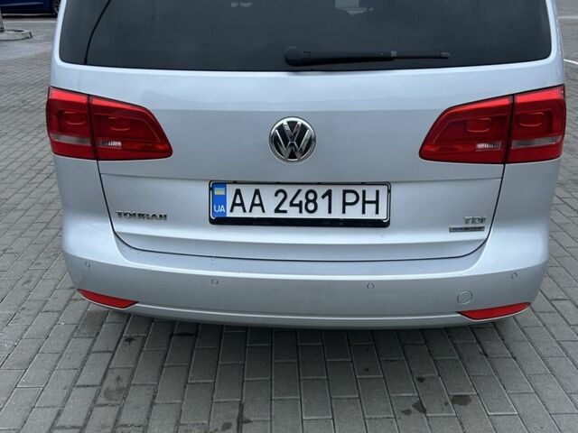 Сірий Фольксваген Туран, об'ємом двигуна 1.6 л та пробігом 248 тис. км за 9850 $, фото 4 на Automoto.ua