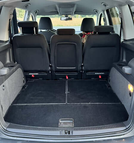 Серый Фольксваген Туран, объемом двигателя 1.6 л и пробегом 331 тыс. км за 8700 $, фото 28 на Automoto.ua