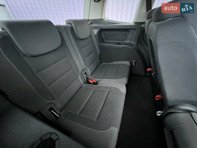 Сірий Фольксваген Туран, об'ємом двигуна 1.4 л та пробігом 223 тис. км за 7750 $, фото 95 на Automoto.ua