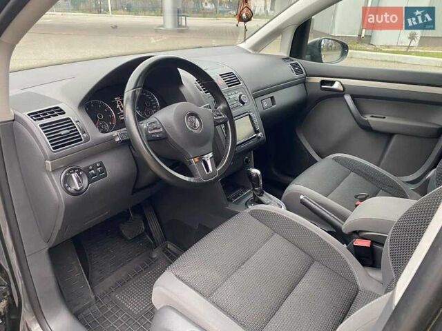 Серый Фольксваген Туран, объемом двигателя 1.39 л и пробегом 174 тыс. км за 10200 $, фото 25 на Automoto.ua