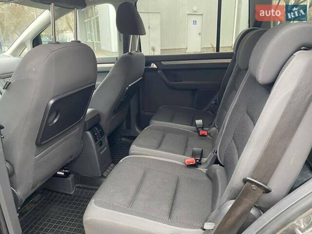 Серый Фольксваген Туран, объемом двигателя 1.39 л и пробегом 174 тыс. км за 10200 $, фото 28 на Automoto.ua