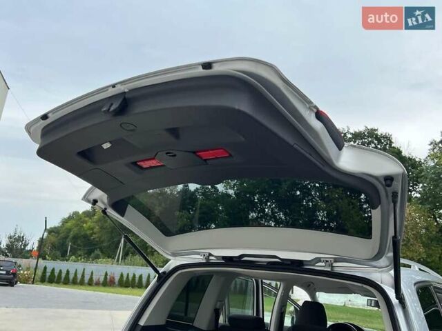 Серый Фольксваген Туран, объемом двигателя 0 л и пробегом 235 тыс. км за 12999 $, фото 76 на Automoto.ua