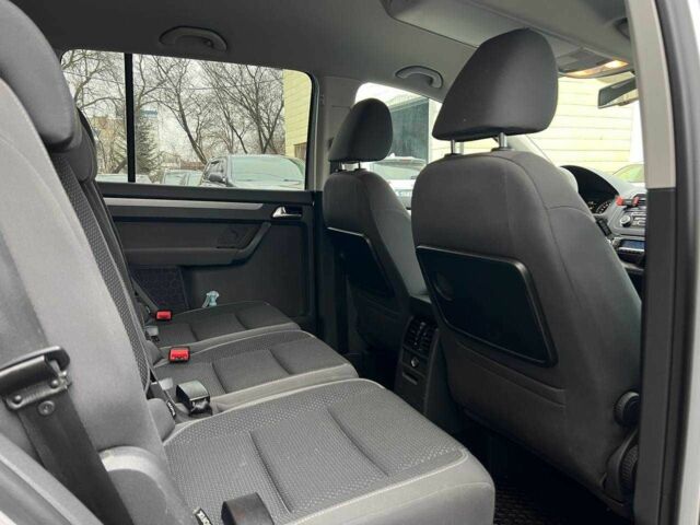 Серый Фольксваген Туран, объемом двигателя 1.4 л и пробегом 224 тыс. км за 7500 $, фото 19 на Automoto.ua