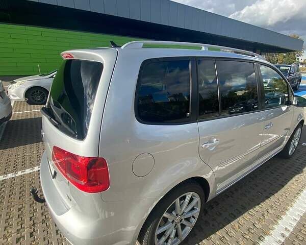 Серый Фольксваген Туран, объемом двигателя 1.6 л и пробегом 250 тыс. км за 10750 $, фото 7 на Automoto.ua