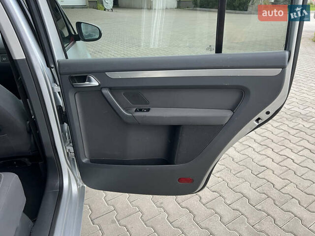 Сірий Фольксваген Туран, об'ємом двигуна 1.4 л та пробігом 223 тис. км за 7750 $, фото 70 на Automoto.ua