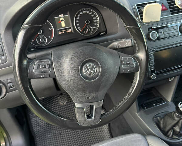 Сірий Фольксваген Туран, об'ємом двигуна 1.97 л та пробігом 209 тис. км за 12200 $, фото 8 на Automoto.ua