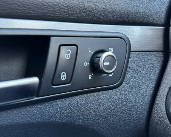 Сірий Фольксваген Туран, об'ємом двигуна 2 л та пробігом 346 тис. км за 12800 $, фото 35 на Automoto.ua